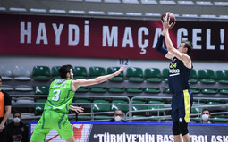 Πήρε το &quot;θρίλερ&quot; η Φενέρμπαχτσε 104-103 την Τόφας, νίκη με Φελντέιν η Μπέτις