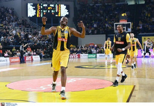ΑΕΚ-ΠΑΟΚ: Η MVP εμφάνιση του ασταμάτητου Καμπενγκέλε! (vids)