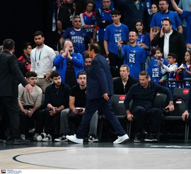 Η ένταση του Αταμάν με τους οπαδούς της Εφές και οι δηλώσεις του Σερέλη (vid)