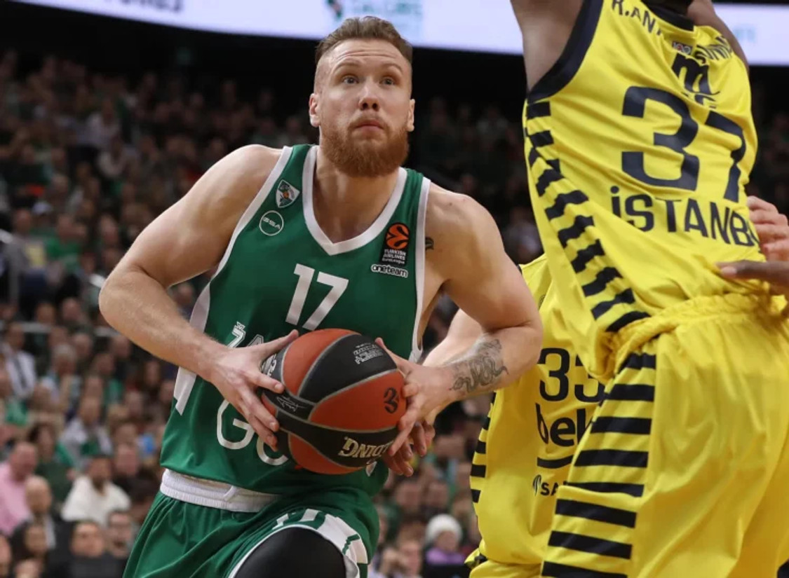 Η Ζαλγκίρις διέλυσε 86-66 τη Φενέρμπαχτσε, αλλά έχασε τον Έβανς για 6-8 μήνες! (pics &amp; vids)