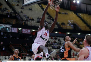 Το κάρφωμα του Φαλ στην κορυφή του Top-5 της Stoiximan Basket League (vid)
