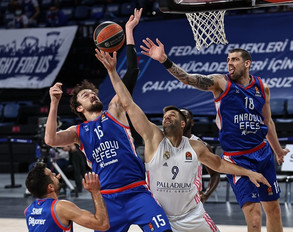 Τα highlights του 2-0 της Εφές επί της Ρεάλ Μαδρίτης (vids)