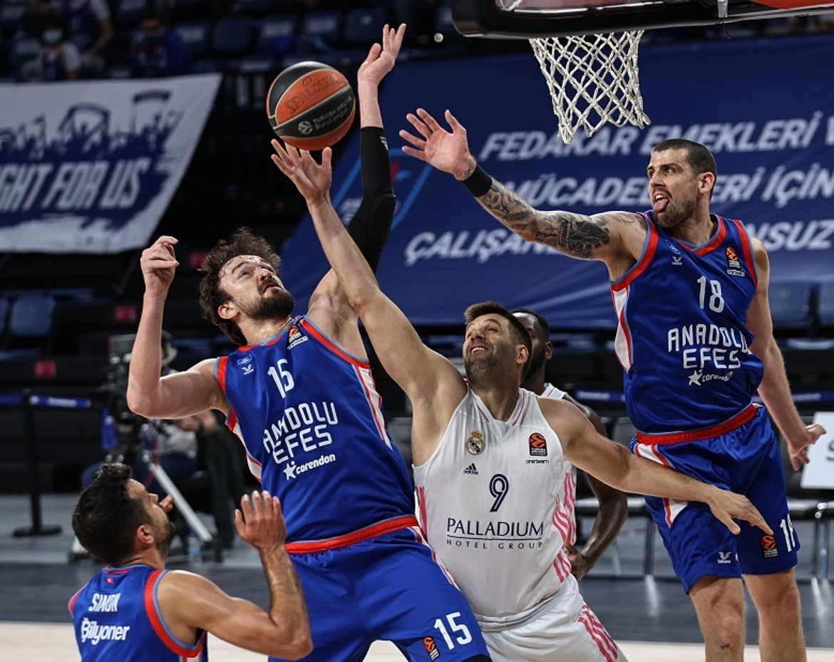 Τα highlights του 2-0 της Εφές επί της Ρεάλ Μαδρίτης (vids)