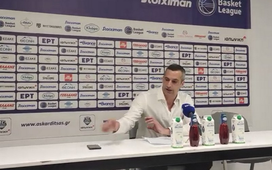 Παπανικολόπουλος: "Πορεία πρωταθλητισμού στον β' γύρο" - Χτύπησε το κινητό του την ώρα των δηλώσεων (vid)