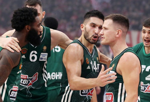 Κουτσός: &quot;Παίζει με Ολυμπιακό ο Νέντοβιτς, προληπτικά εκτός ο Σαντ-Ρος&quot;