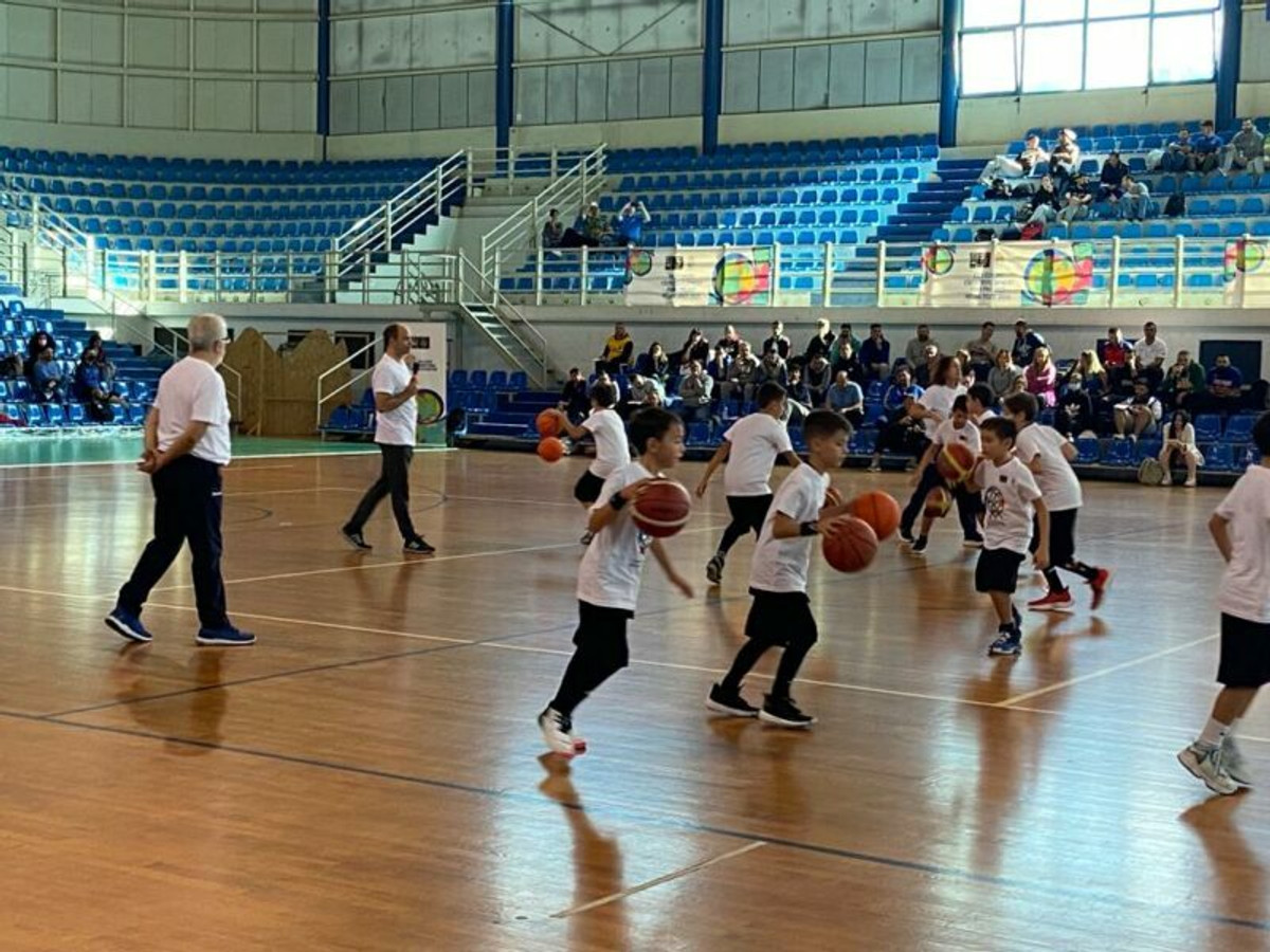 Το 1ο διεθνές σεμινάριο μίνι μπάσκετ σε Περιστέρι-ΜΕΝΤ (pics)