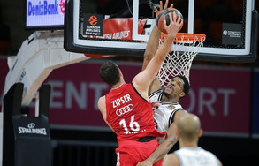 Δείτε πώς η Μπάγερν έκανε το 2-2 με την Αρμάνι Μιλάνο (vids)