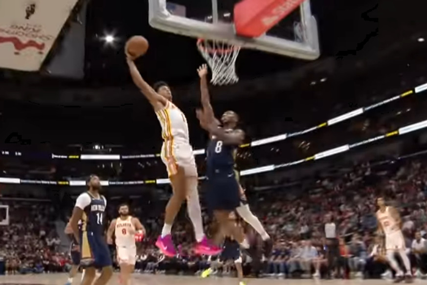 Με κάρφωμα Τζόνσον και... μάγο Ντόντσιτς το NBA Top-5 (vid)