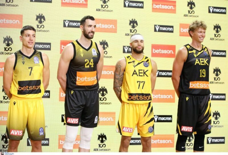 ΑΕΚ ΒΕΤSSON BC: Αποκάλυψε τις νέες φανέλες (gallery & vid)