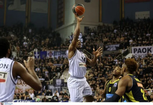 Βλέπει ακόμα και τετράδα ο ΠΑΟΚ, 75-63 τον Άρη (vids)
