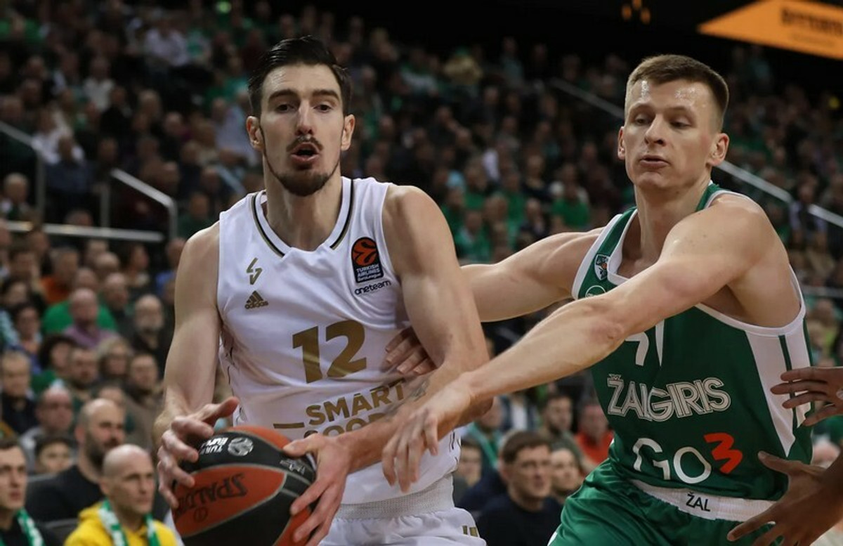 Δεύτερος σκόρερ στην ιστορία της EuroLeague ο Ντε Κολό, προσπέρασε τον Ναβάρο