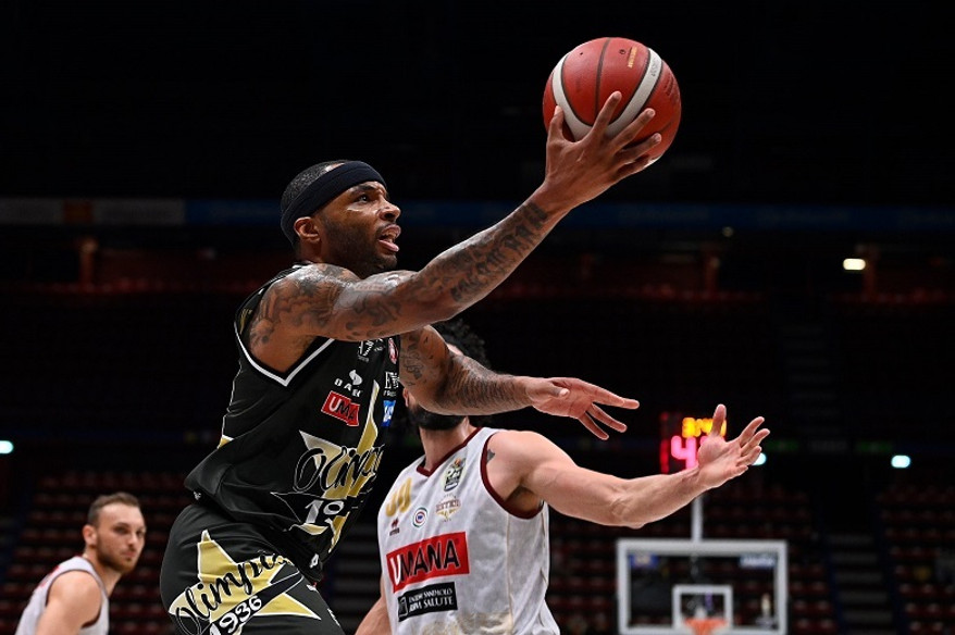 Η Αρμάνι Μιλάνο 99-65 και 2-0 τη Βενέτσια