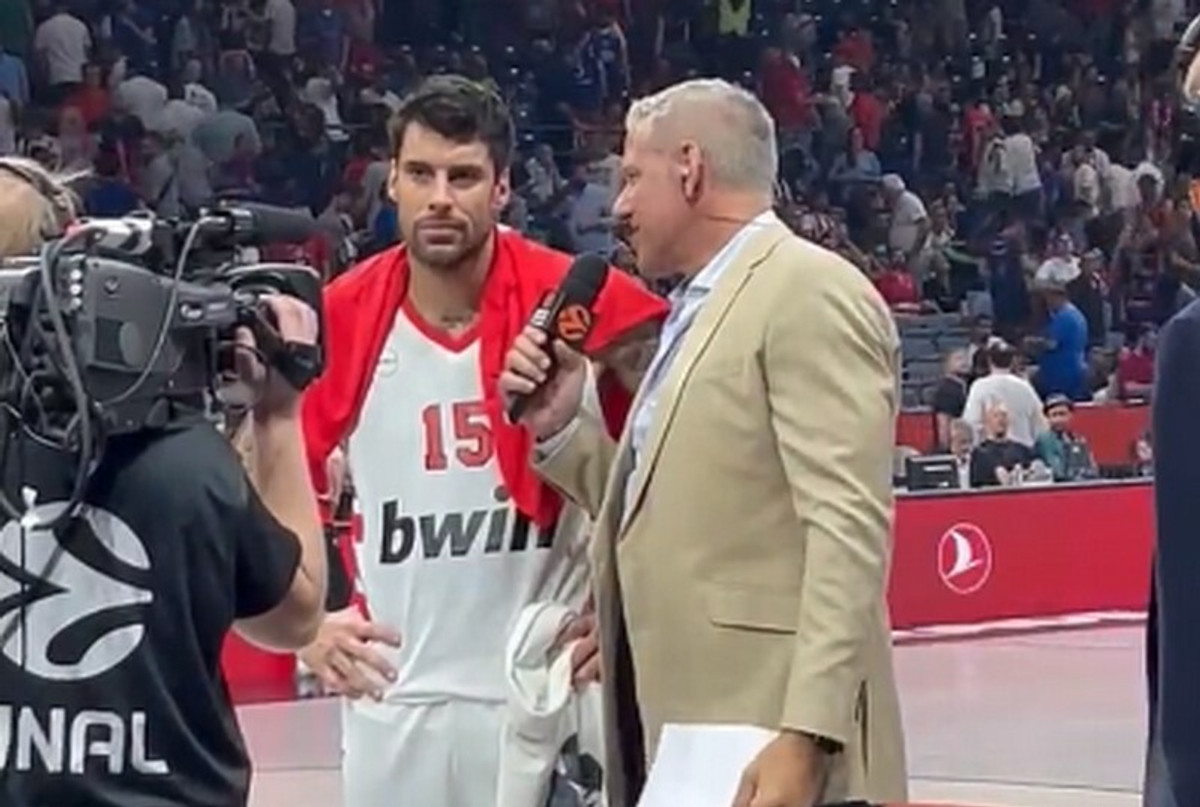 Πρίντεζης στη flash interview: &quot;Σας αγαπώ πάρα πολύ όλους!&quot; (video)