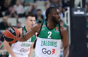 MVP της αγωνιστικής ο Κίναν Έβανς της Ζαλγκίρις (video)