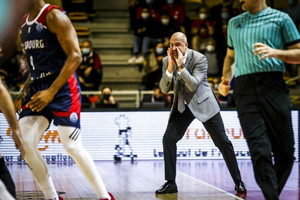 Απογοητευμένοι Λυκογιάννης και Τολιόπουλος μετά την ήττα στο Στρασβούργο