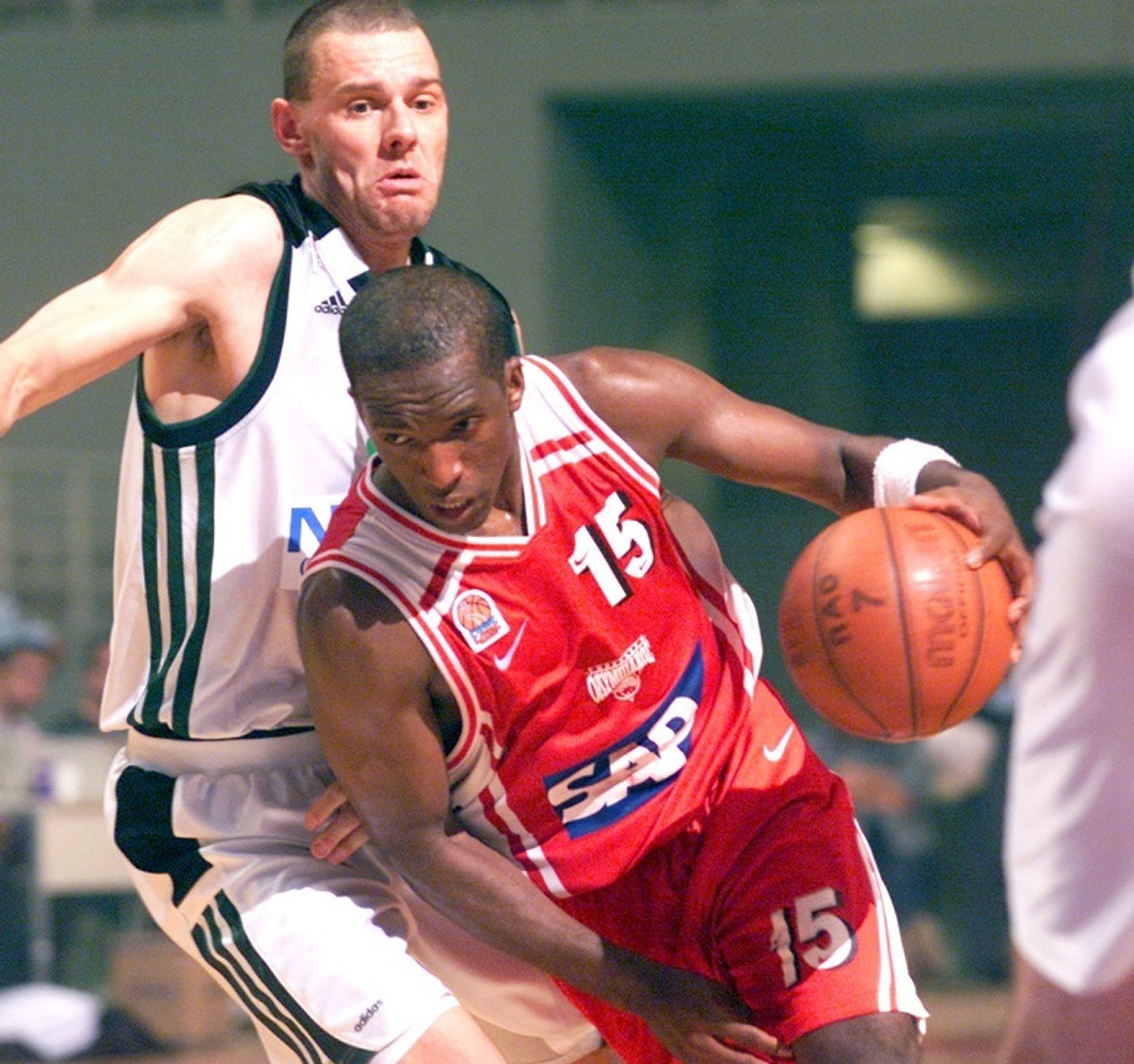 Ολυμπιακός: Το 69-49 επί του Παναθηναϊκού το 1997 (video)