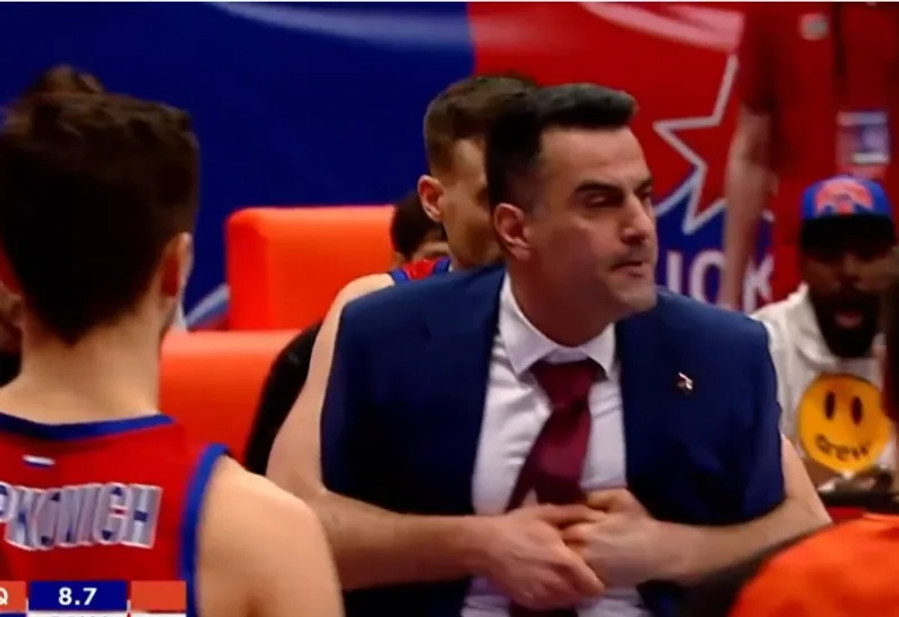 Ξέσπασμα και αποβολή Πιστιόλη στο ΤΣΣΚΑ Μόσχας-Λοκομοτίβ Κουμπάν 104-106! (vid)