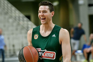 Κουμπάρος στις ΗΠΑ ο Φριντέτ, γυρίζει την Τετάρτη