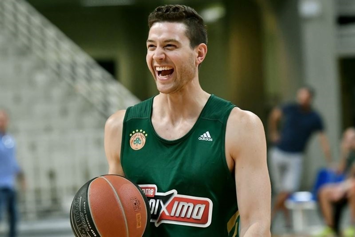 Κουμπάρος στις ΗΠΑ ο Φριντέτ, γυρίζει την Τετάρτη