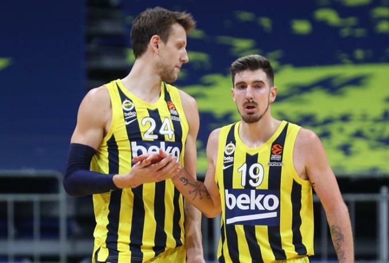 Βαλένθια: Θέλει να επιστρέψει δυναμικά στην EuroLeague και πάει για Ντε Κολό και Βέσελι