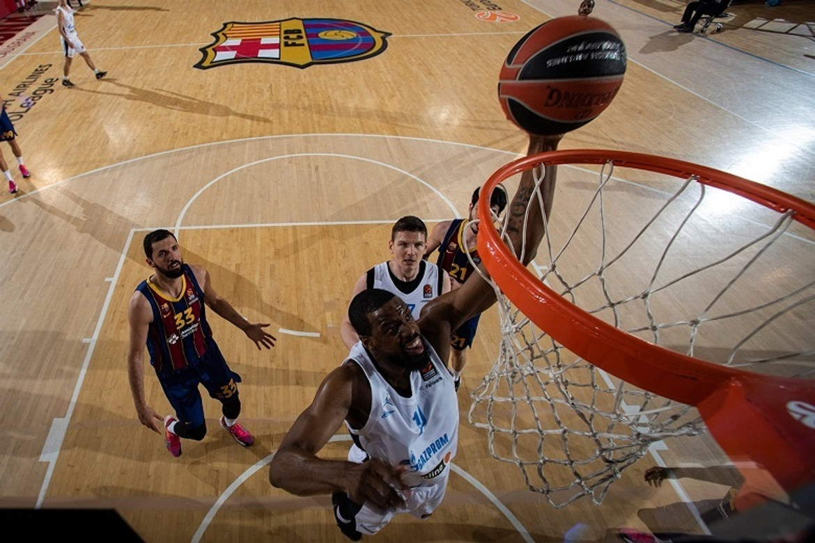 Τα highlights του Μπαρτσελόνα-Ζενίτ 74-76 (video)
