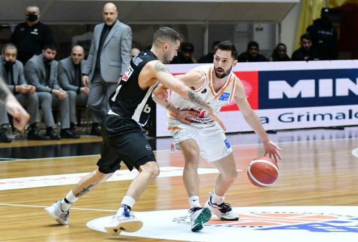 Γκίκας: &quot;Προτιμότερο να παίξουμε με την ΑΕΚ&quot; (vid)