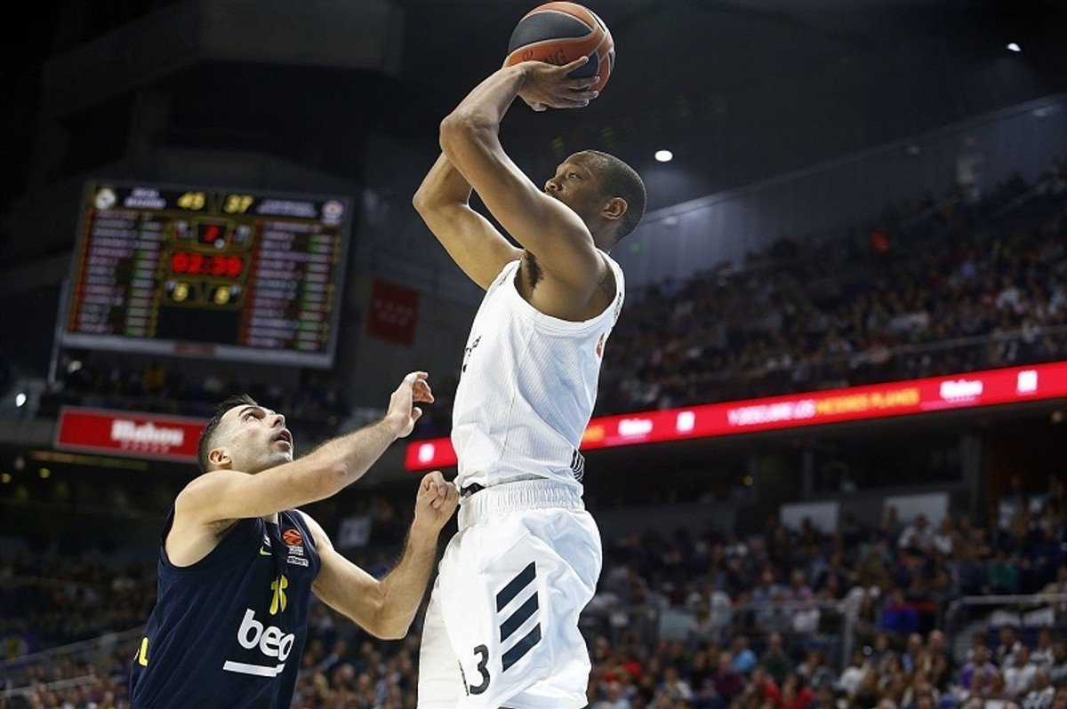 Η Ρεάλ Μαδρίτης 101-86 τη Φενέρμπαχτσε στη σύγκρουση &quot;τιτάνων&quot; (video)