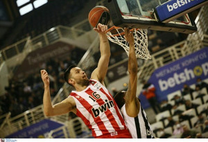 Παπανικολάου: Τέταρτος blocker του Ολυμπιακού στην Basket League