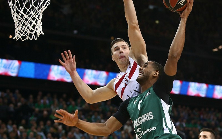 Πρώτη εντός έδρας νίκη για Ζαλγκίρις, 83-78 την Αρμάνι Μιλάνο (video)