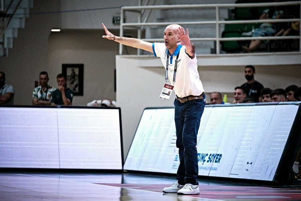 Καντζούρης: &quot;Να τελειώσουμε το τουρνουά με τον σωστό τρόπο&quot;