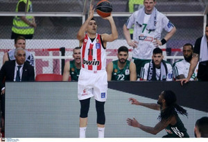 Ολυμπιακός-Παναθηναϊκός 75-52: Κυρίαρχος από την άμυνα και προβάδισμα 2-1 για τον τίτλο (vids)