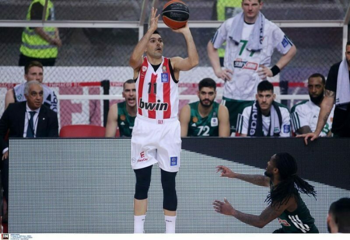 Ολυμπιακός-Παναθηναϊκός 75-52: Κυρίαρχος από την άμυνα και προβάδισμα 2-1 για τον τίτλο (vids)