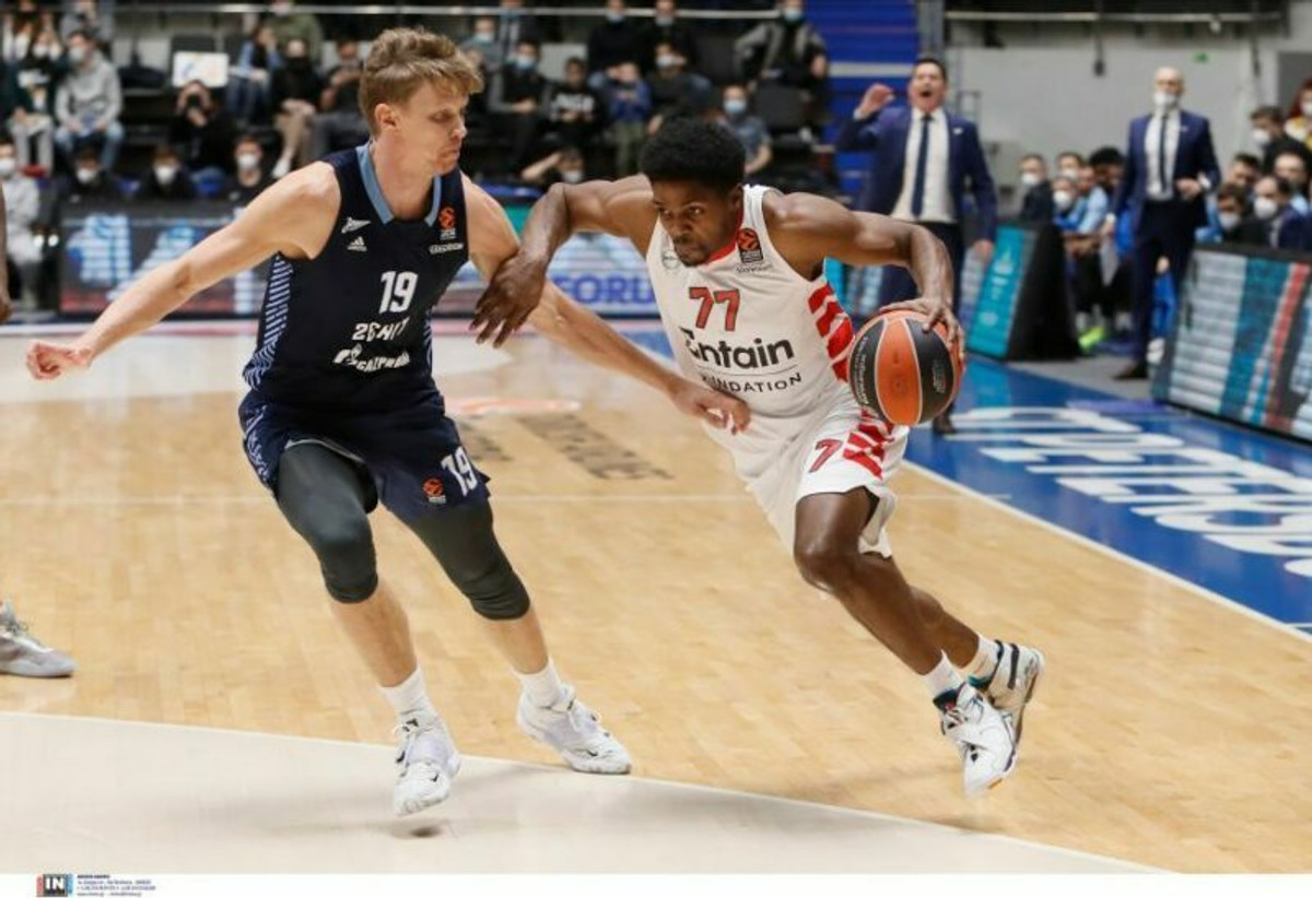 Με Βούκτσεβιτς, ΜακΚίσικ και Φαλ το Top-10 της EuroLeague (vid)