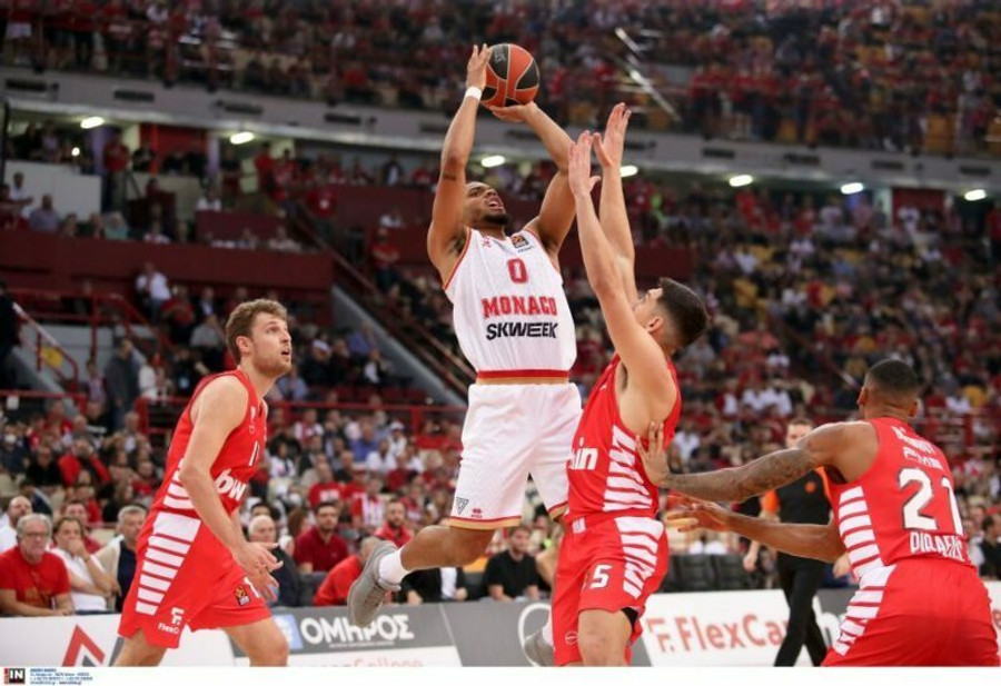 Ολυμπιακός-Μονακό 76-81: Στο γεμάτο ΣΕΦ η πρώτη φετινή ήττα, εξαιρετικοί Οκόμπο-Τζέιμς