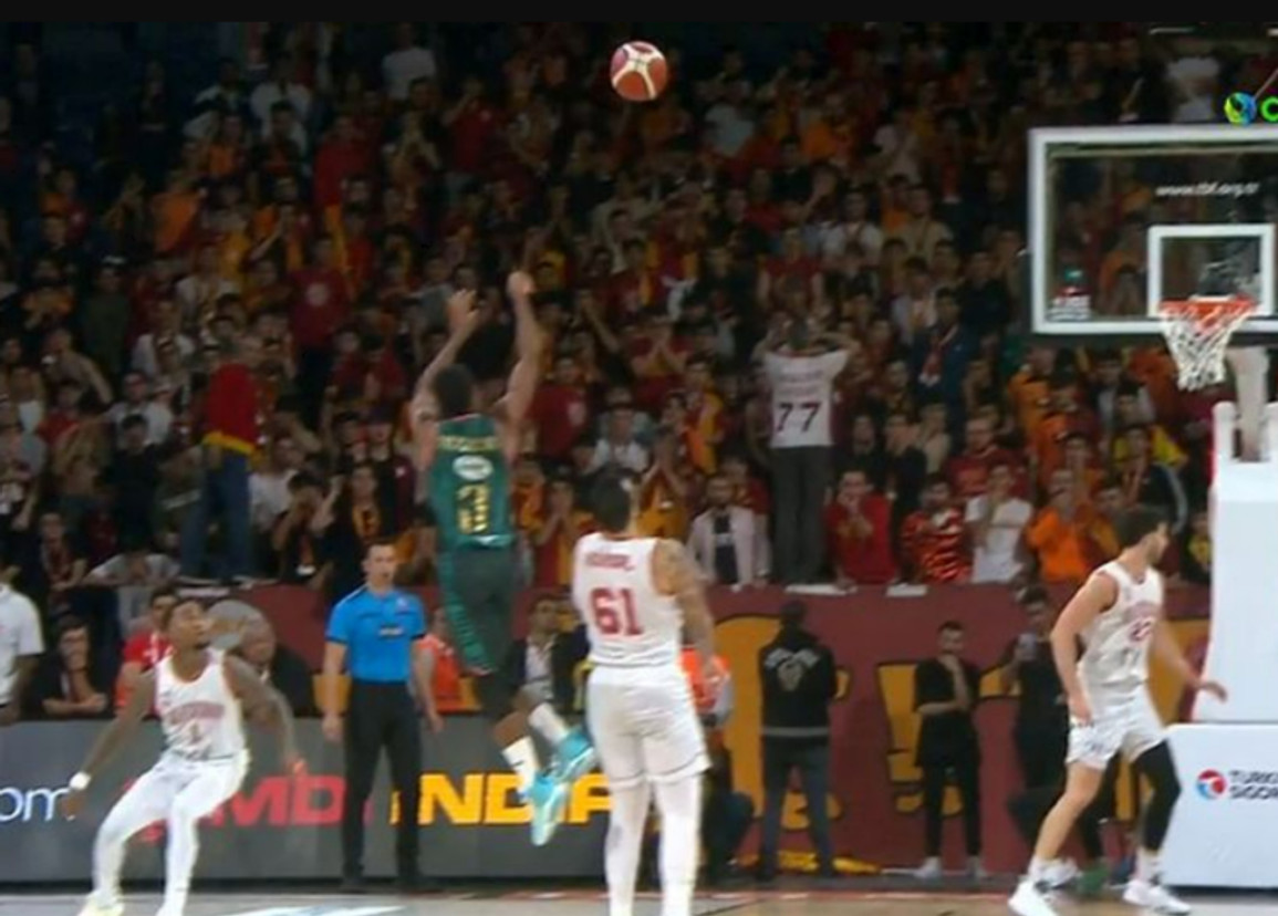 Τα highlights του Γαλατάσαραϊ-Καρσίγιακα και το buzzer τρίποντο του ΜακΚόλουμ (vids)