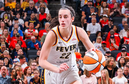 WNBA: Τέλος -μαγικής- σεζόν για την Κέιτλιν Κλαρκ με αποκλεισμό στα playoffs
