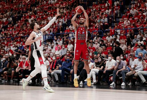 Ιταλία: Η Αρμάνι έκανε το 2-1 στους τελικούς, 94-82 τη Βίρτους