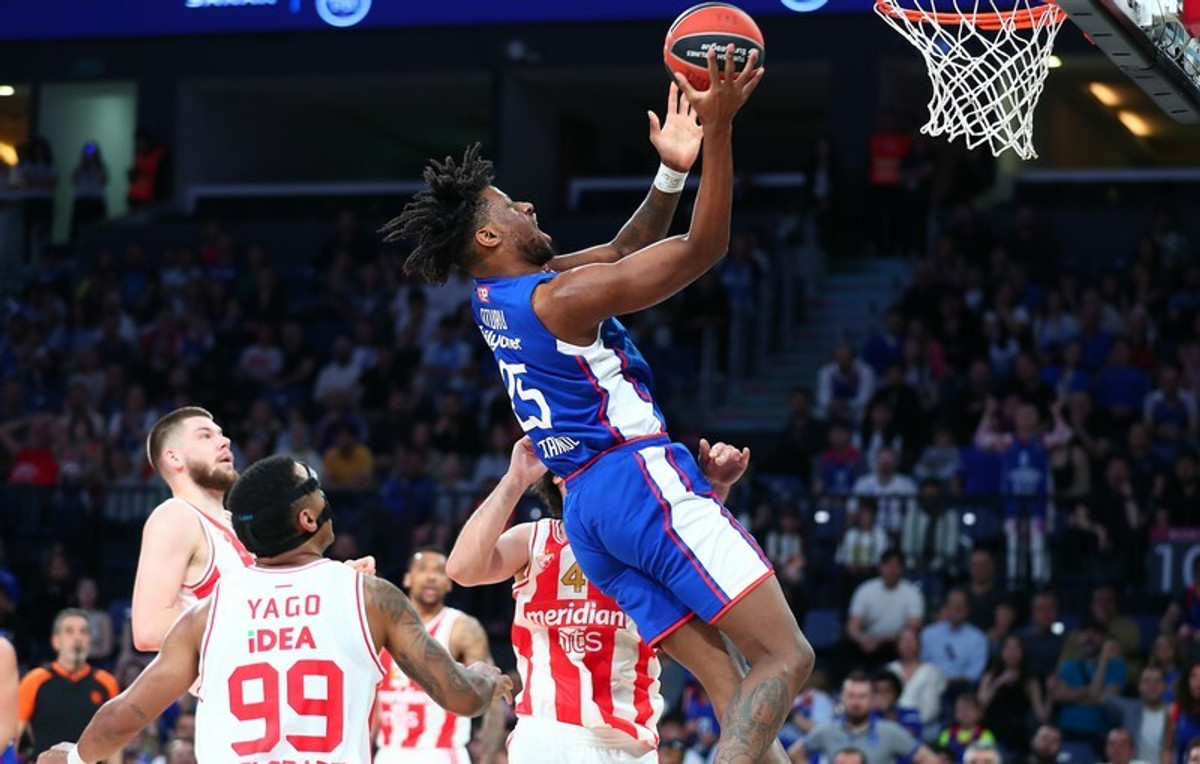 Έστειλε μήνυμα εν όψει play-in η 9η Εφές, 100-55 τον Ερυθρό Αστέρα (vid)
