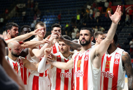 Το... σήκωσε με buzzer-beater ο Ερυθρός Αστέρας μέσα στην έδρα της Παρτιζάν! (pics-vid)