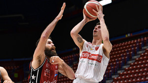 Τα highlights του Μιλάνο-Βαρέζε 81-83 (video)
