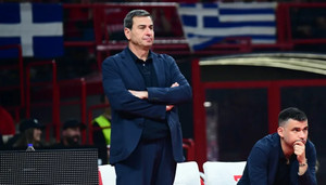Πανιώνιος-Ολυμπιακός: Δεν πήγε στη συνέντευξη Τύπου ο Μπαρτζώκας - Τι είπε ο Χρ. Παππάς