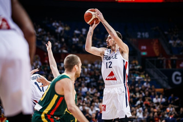 Γαλλία-Λιθουανία 78-75: Η ΜΑΤΣΑΡΑ και η πρόκριση στους &#039;&#039;Τρικολόρ&#039;&#039;, φωνές των Λιθουανών (pics &amp; vids)