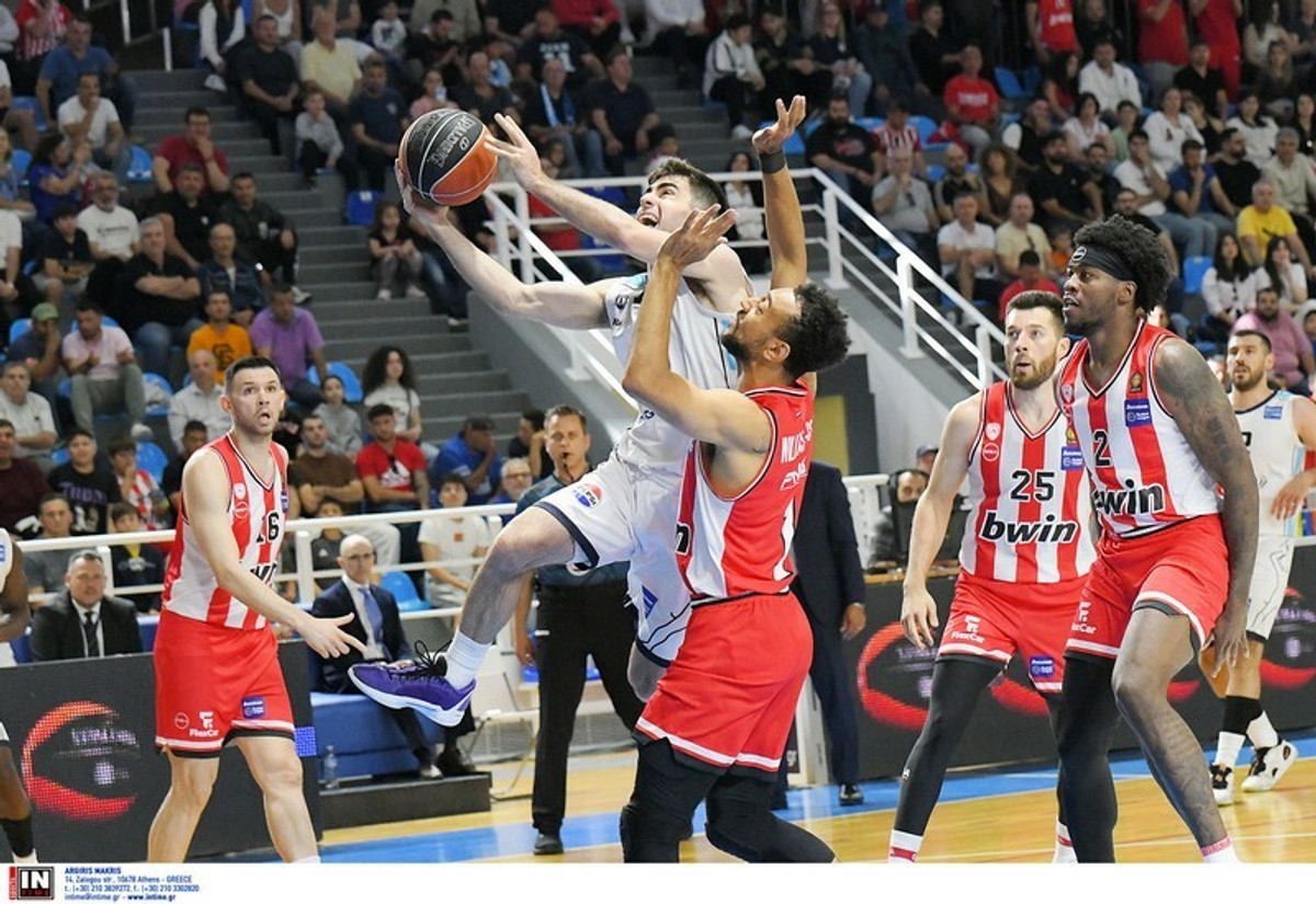 LIVE STREAMING: Κολοσσός Ρόδου-Ολυμπιακός 66-100 (τελικό)