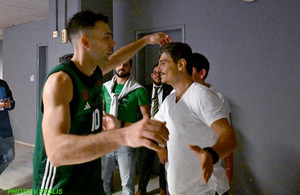 Γιαννακόπουλος: Πανηγύρισε με Αταμάν, Σλούκα, Λεσόρ στα αποδυτήρια (pics)