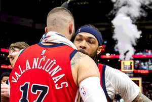 Στα playoffs με Θάντερ οι Πέλικανς, πρόωρες διακοπές για Κινγκς-Βεζένκοφ (vid)