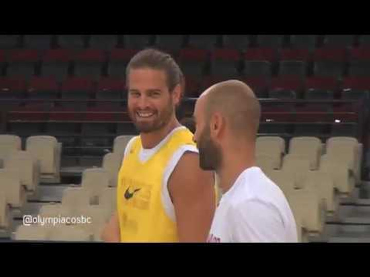 Το video της επίσημης &quot;Πρώτης&quot; του Ολυμπιακού στο ΣΕΦ