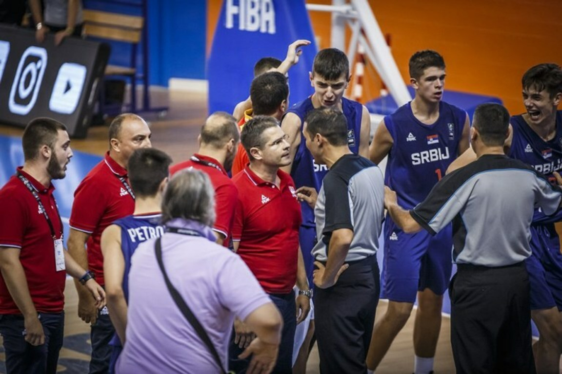 Eurobasket U16: Η Ισπανία 72-71 τη Σερβία με βολή από τεχνική ποινή στα 1,9 της παράτασης!