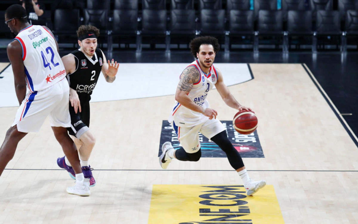 Εφές: Έφτασε στο 20-0 στο πρωτάθλημα Τουρκίας με 84-80 την Μπεσίκτας