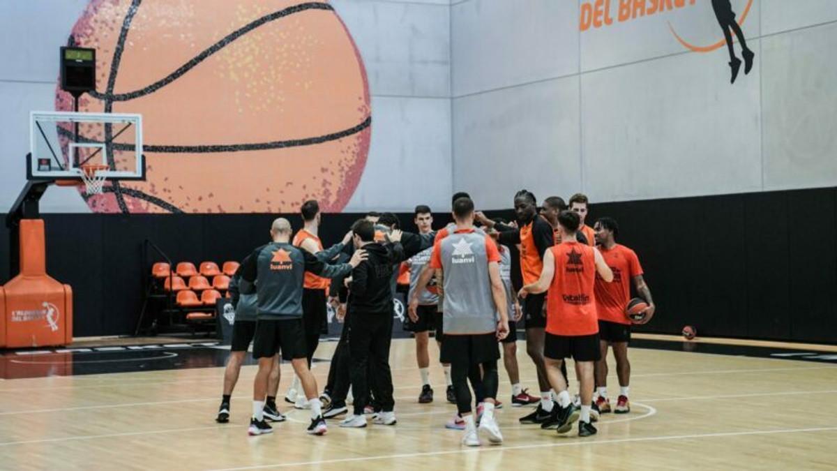 Βαλένθια: Με απουσίες στο ΣΕΦ - Μουμπρού: &quot;Παίζει υπέροχο μπάσκετ ο Ολυμπιακός&quot;