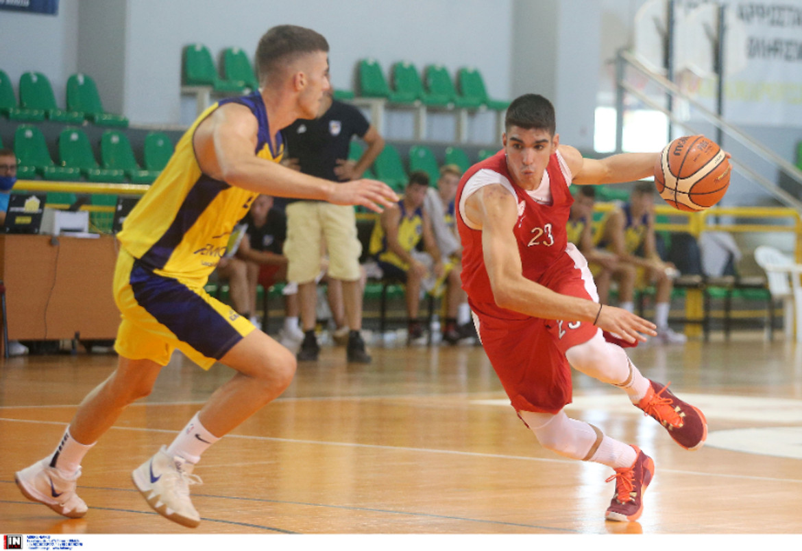 LIVE STREAMING (16:00) το Ολυμπιακός-ΠΑΟΚ που κρίνει τον τίτλο στο Πανελλήνιο Εφήβων